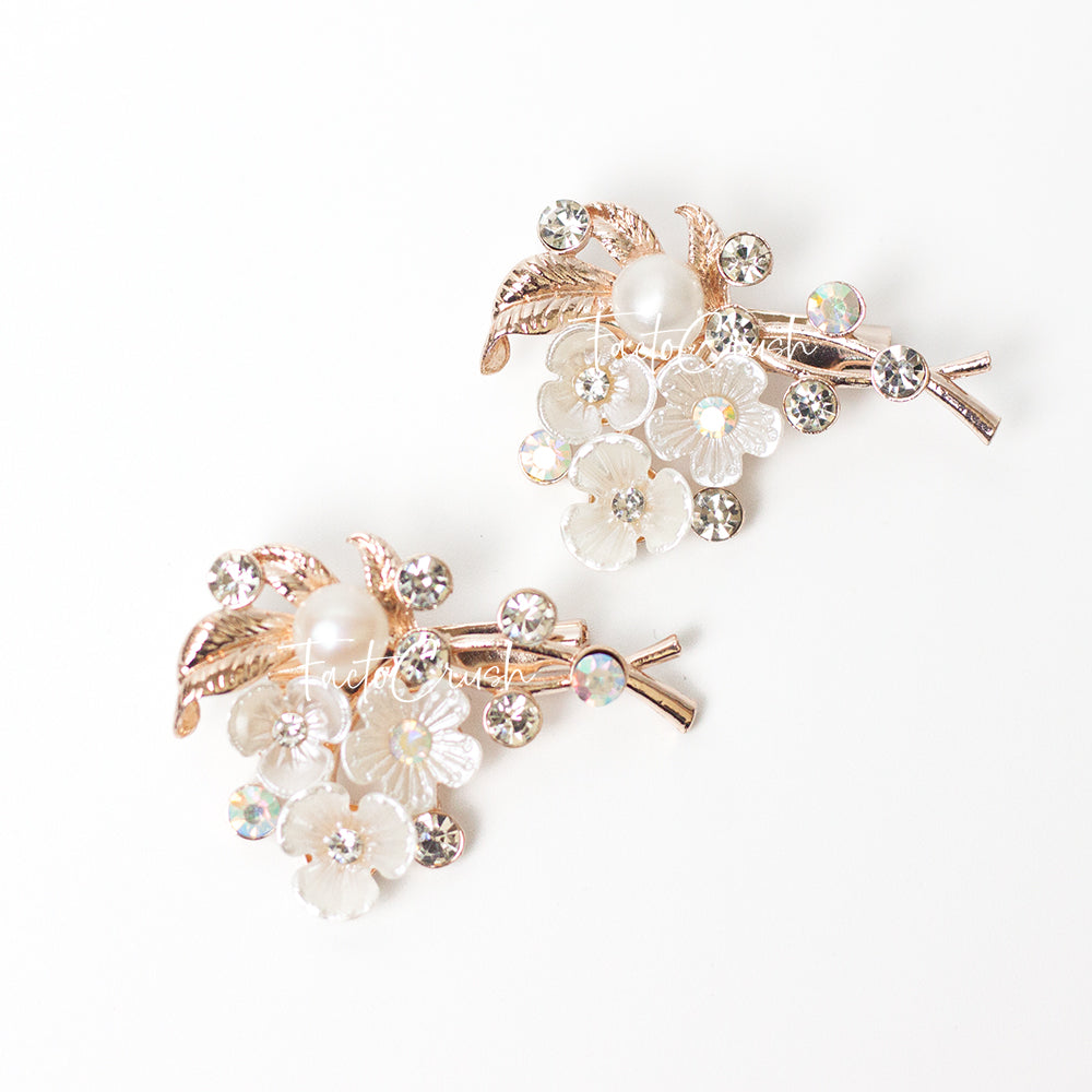 Aru Lunaria Sabah Freshwater Pearl Brooch Main image
