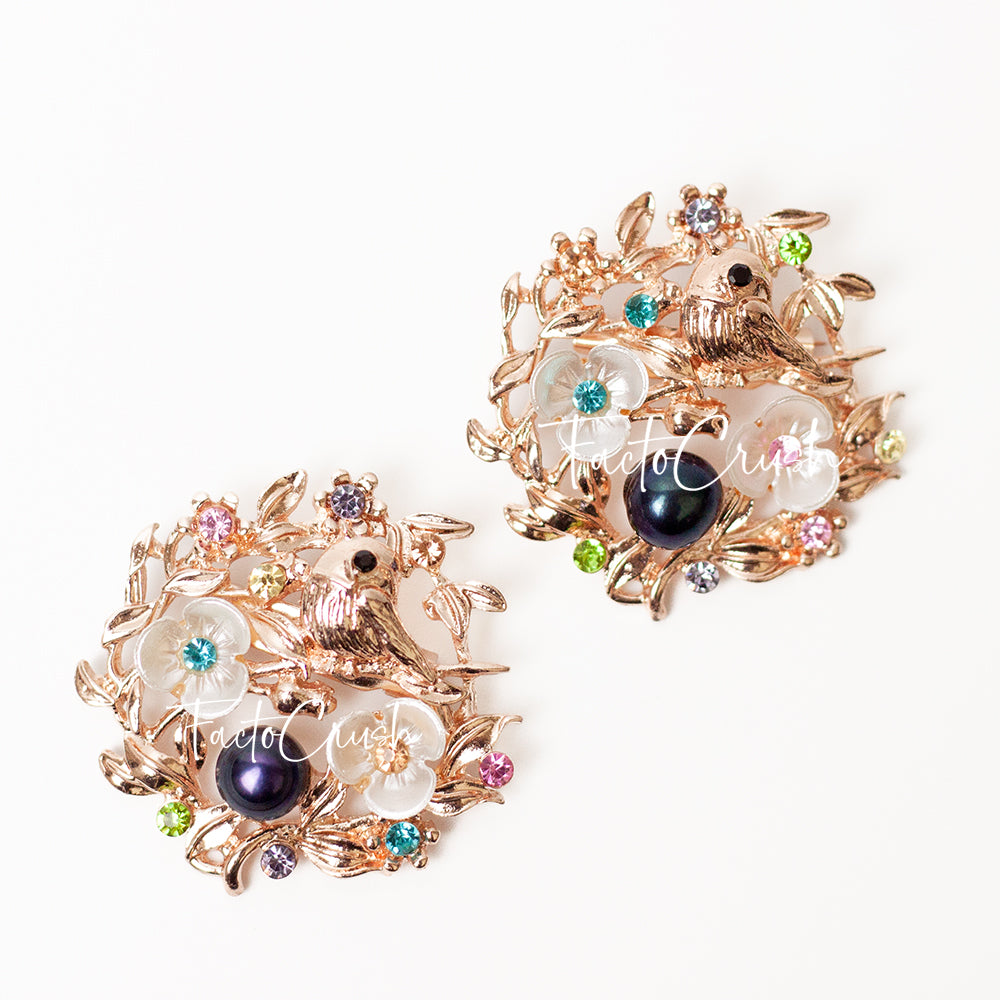 Aru Tiung Sabah Freshwater Pearl Brooch Main image